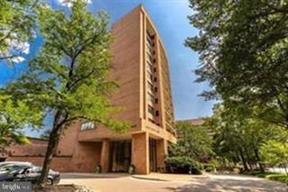 1805 CRYSTAL DR #304S, Arlington, VA 22202
