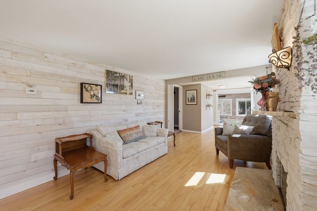 51 Spring Street, Lunenburg, MA 01462