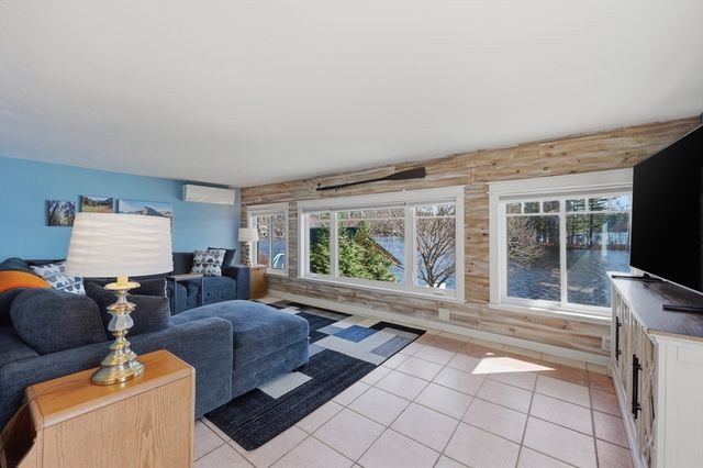 51 Spring Street, Lunenburg, MA 01462