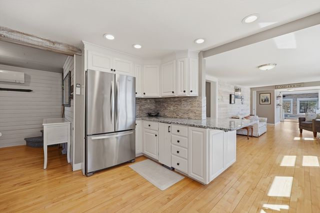 51 Spring Street, Lunenburg, MA 01462