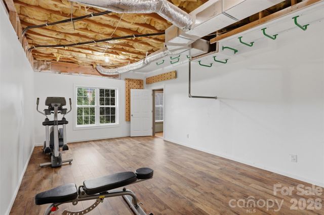 1064 Baker Barn Road, Hickory, NC 28602