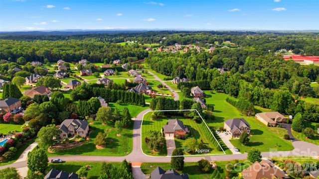 1064 Baker Barn Road, Hickory, NC 28602