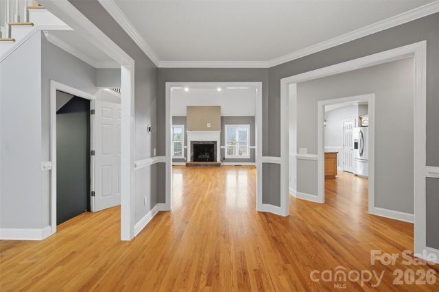 1064 Baker Barn Road, Hickory, NC 28602