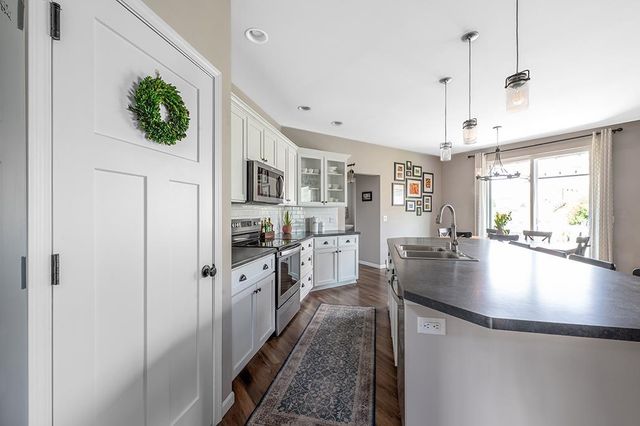 334 Basilica Parkway, Verona, WI 53593