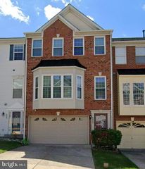 6355 REGAL OAK DR, Springfield, VA 22152