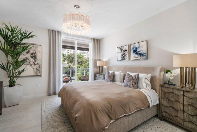 200 SE Mizner Boulevard 211, Boca Raton, FL 33432