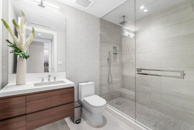 200 SE Mizner Boulevard 211, Boca Raton, FL 33432
