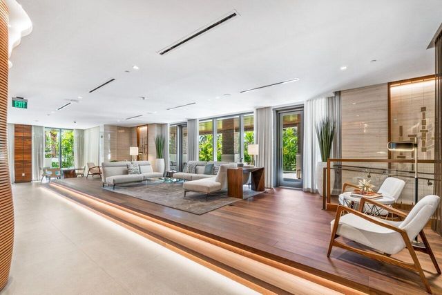 200 SE Mizner Boulevard 211, Boca Raton, FL 33432