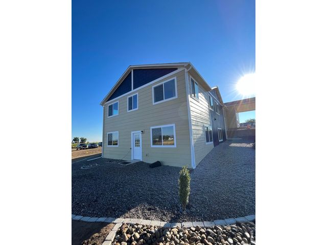 2305 Apple St, Longmont, CO 80504