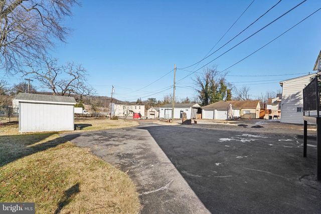 14 SUMMERFIELD RD, Gwynn Oak, MD 21207