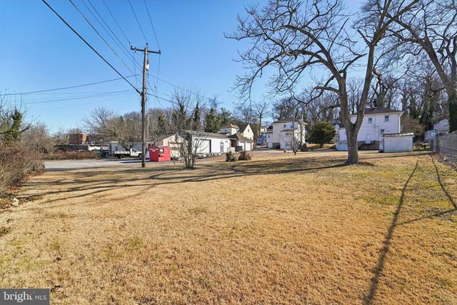 14 SUMMERFIELD RD, Gwynn Oak, MD 21207