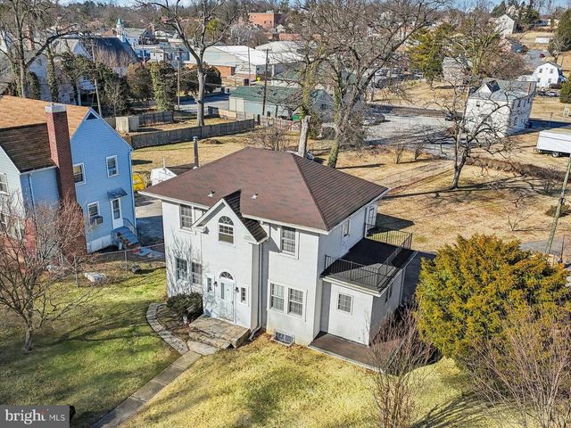 14 SUMMERFIELD RD, Gwynn Oak, MD 21207