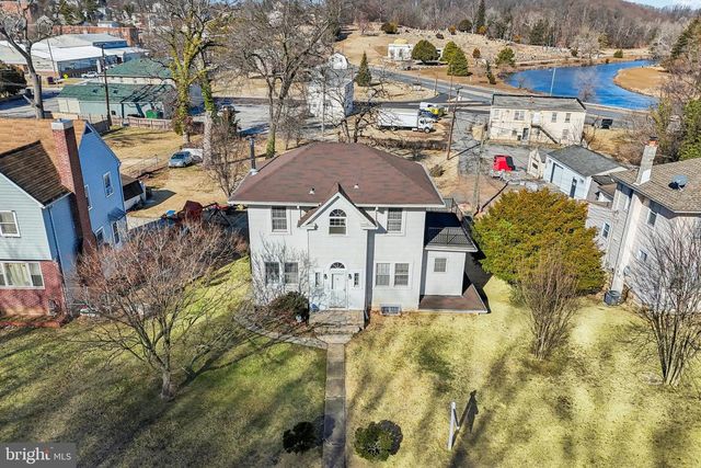 14 SUMMERFIELD RD, Gwynn Oak, MD 21207