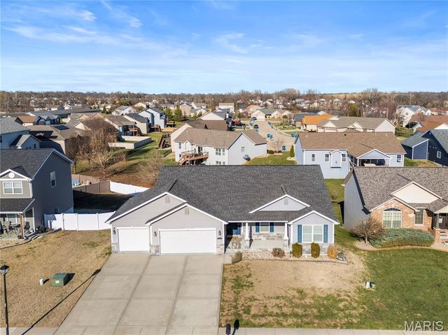 1420 Winchester Grove Court, O'fallon, IL 62269