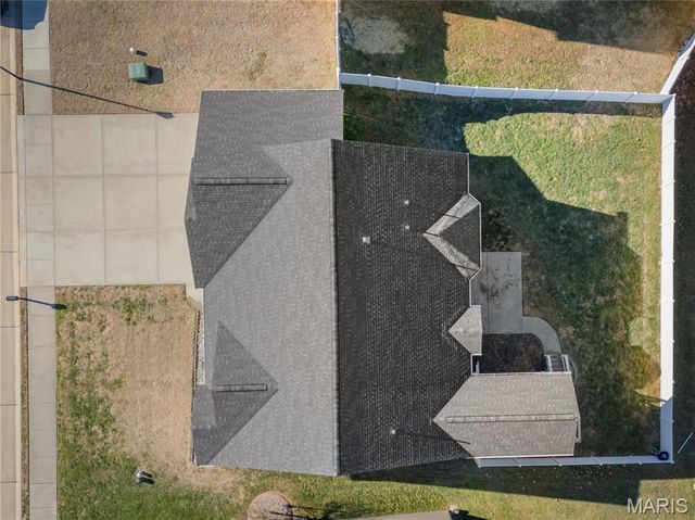 1420 Winchester Grove Court, O'fallon, IL 62269