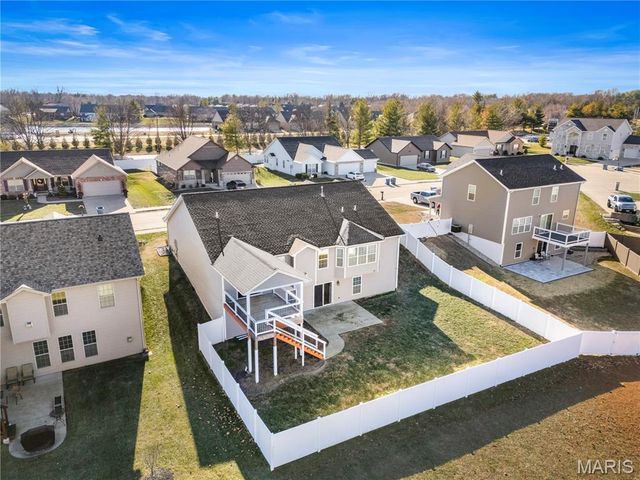 1420 Winchester Grove Court, O'fallon, IL 62269