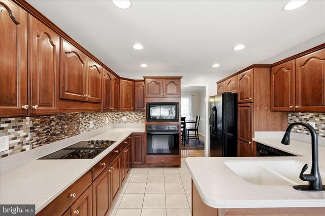 160 SHIRLEY CT, Winchester, VA 22603