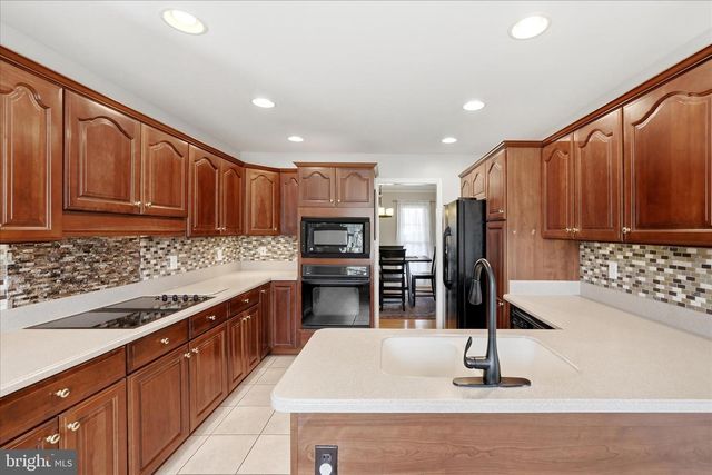 160 SHIRLEY CT, Winchester, VA 22603