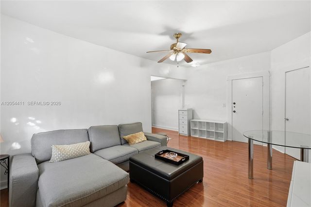 3409 S Le Jeune Road 11, Coral Gables, FL 33134