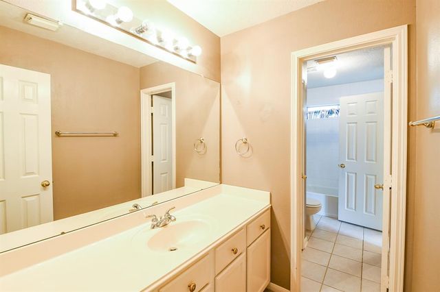 3550 Beacons View, Friendswood, TX 77546