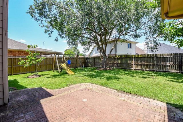 3550 Beacons View, Friendswood, TX 77546