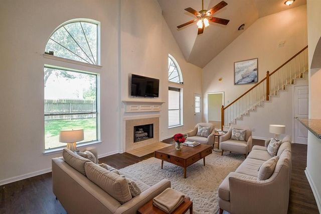 3550 Beacons View, Friendswood, TX 77546