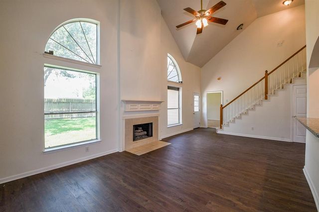 3550 Beacons View, Friendswood, TX 77546