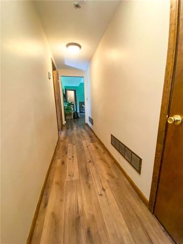 25309 E 317th Terrace, Harrisonville, MO 64701