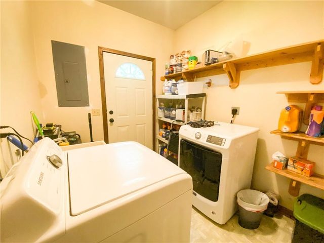 25309 E 317th Terrace, Harrisonville, MO 64701