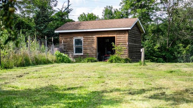 25309 E 317th Terrace, Harrisonville, MO 64701