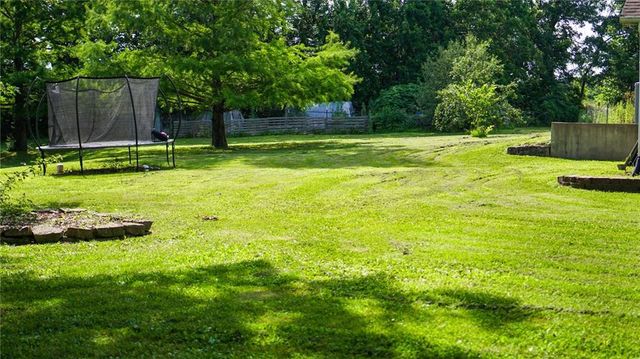 25309 E 317th Terrace, Harrisonville, MO 64701