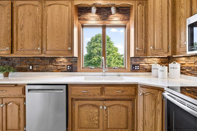 W7272 BONNIE DRIVE, Shiocton, WI 54170