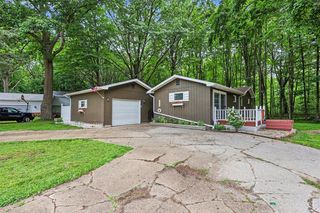 17700 Thornapple Drive, Spring Lake, MI 49456