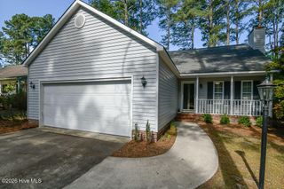 2545 Longleaf Drive SW, Pinehurst, NC 28374