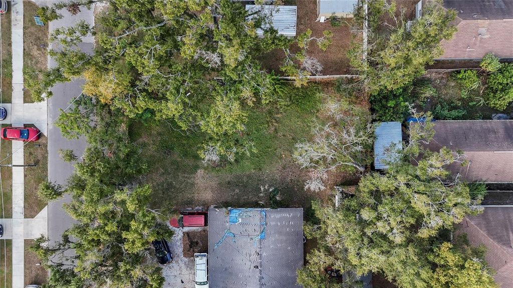 Image 3 of property listing at 3013 N 48TH STREET 1/2, Tampa, FL 33605