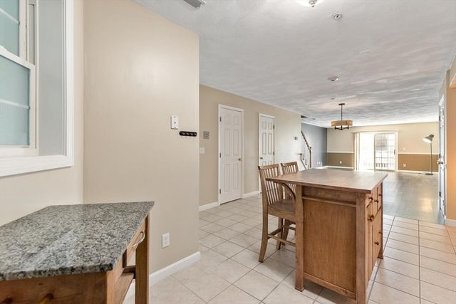 18 Dale Street 9 D, Andover, MA 01810