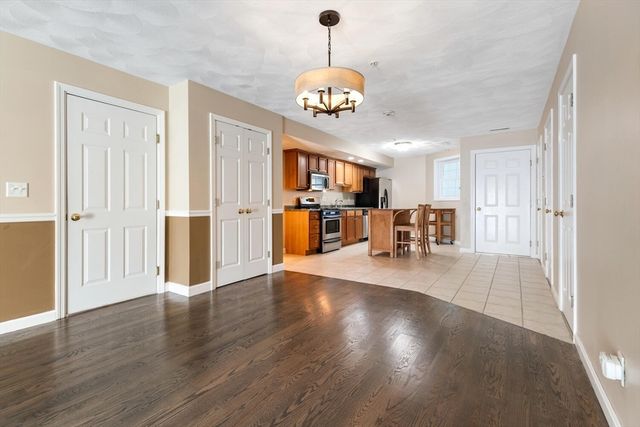 18 Dale Street 9 D, Andover, MA 01810