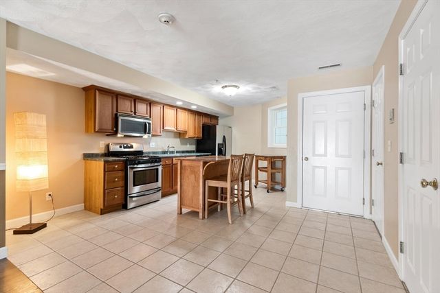 18 Dale Street 9 D, Andover, MA 01810