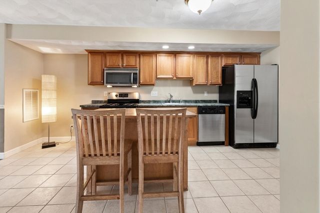 18 Dale Street 9 D, Andover, MA 01810