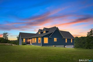 11-R Upper Kensington Drive, East Lyme, CT 06333
