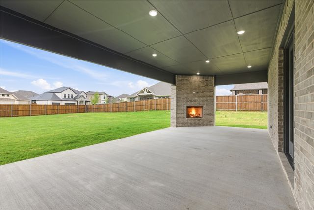 702 Anne Road, Van Alstyne, TX 75495