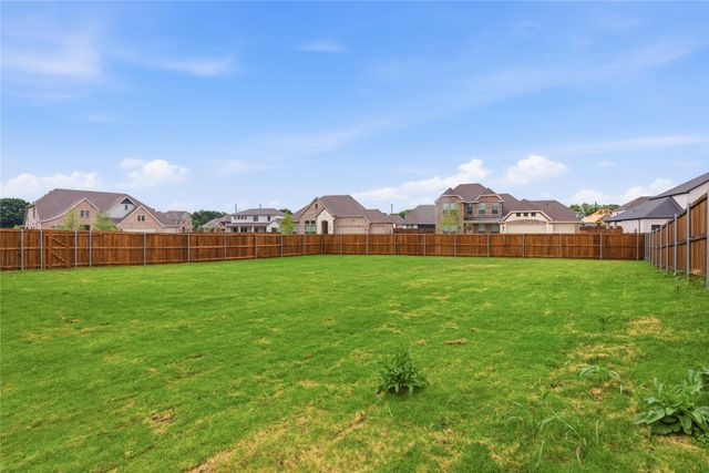 702 Anne Road, Van Alstyne, TX 75495