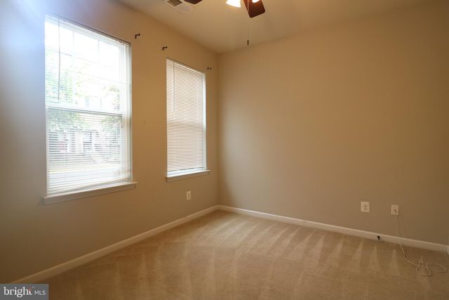 25585 FELTRE TER, Chantilly, VA 20152