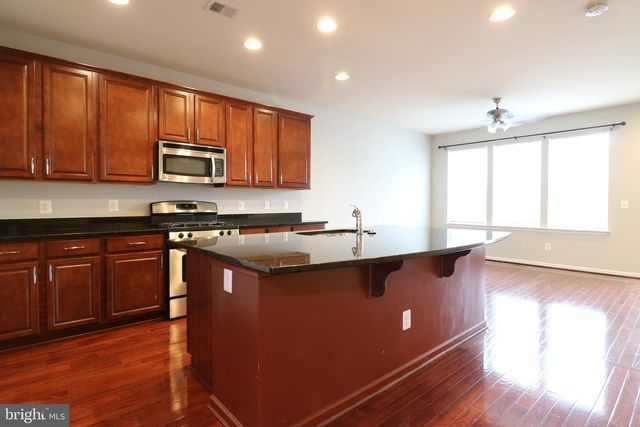 25585 FELTRE TER, Chantilly, VA 20152
