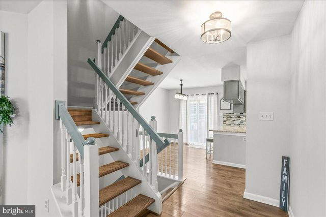 13006 HUNTERBROOK DR, Woodbridge, VA 22192