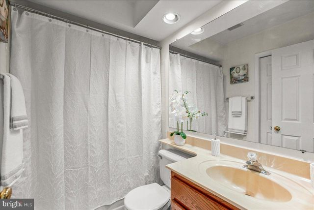 13006 HUNTERBROOK DR, Woodbridge, VA 22192