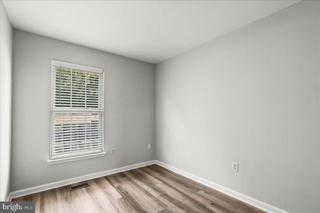 13006 HUNTERBROOK DR, Woodbridge, VA 22192