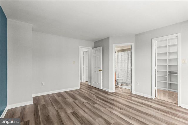 13006 HUNTERBROOK DR, Woodbridge, VA 22192