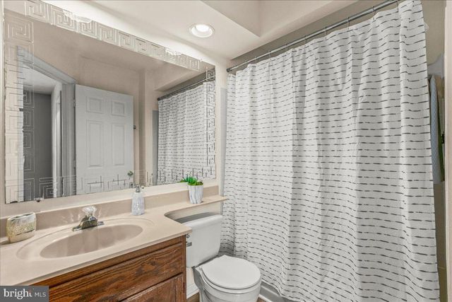 13006 HUNTERBROOK DR, Woodbridge, VA 22192