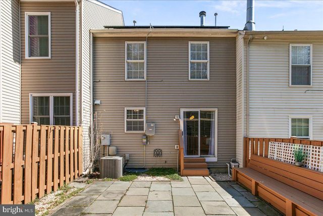 13006 HUNTERBROOK DR, Woodbridge, VA 22192